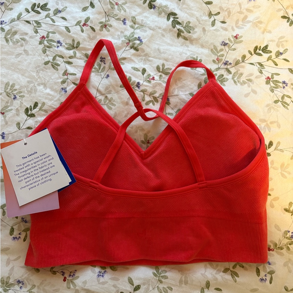 Coral / red woman’s sports bra - Picture 2 of 5